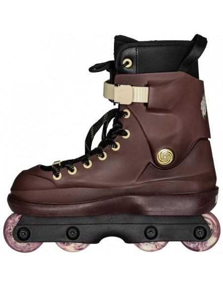 MESMER SKATES THRONE LEVI VAN RIJN